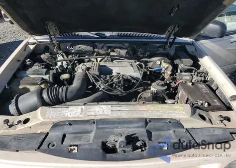 1996 Ford Explorer from USA, damaged, VIN 1FMDU35P6TZB13802